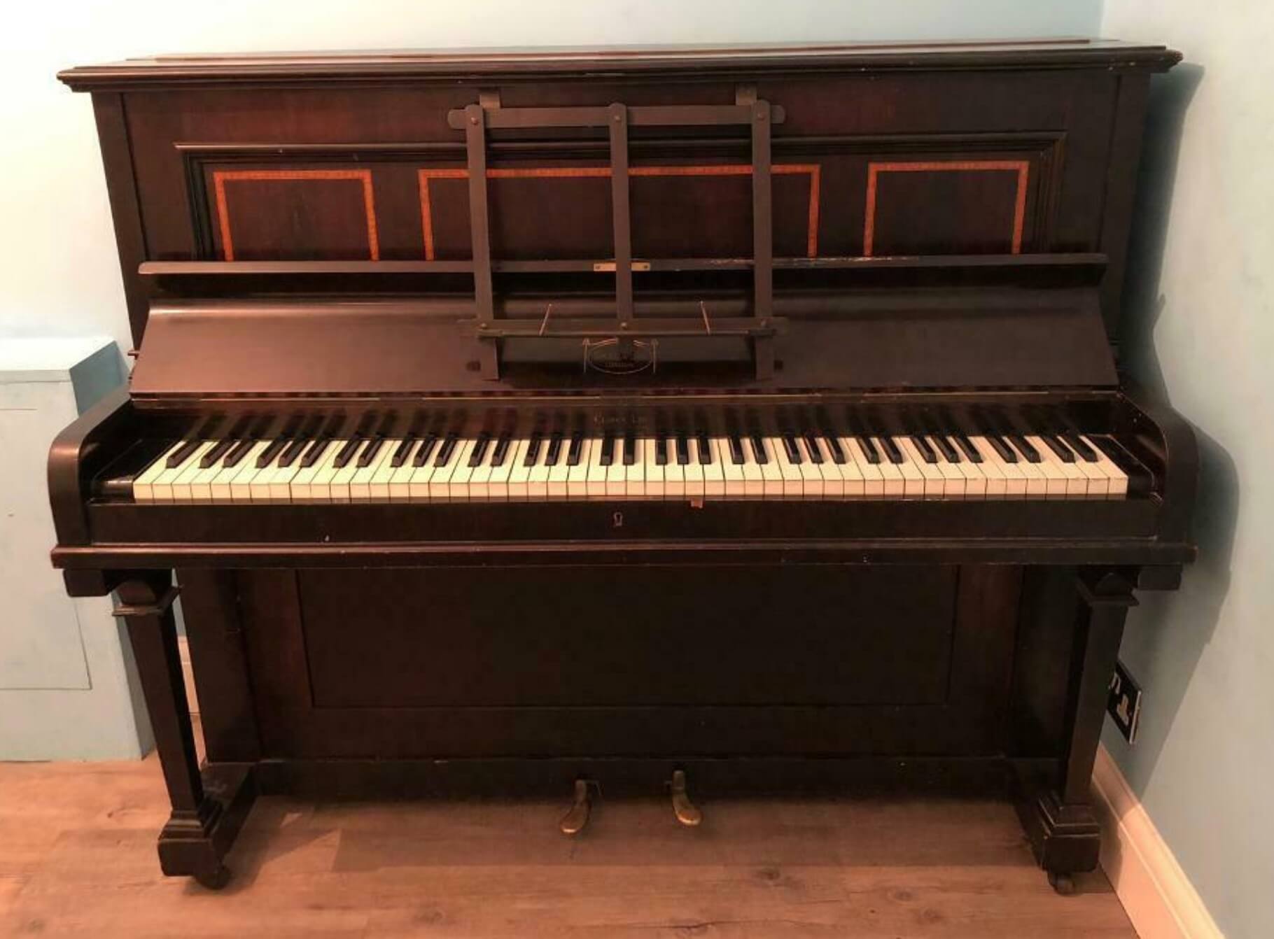 9 Reasons NOT to buy that cheap or free piano online!
