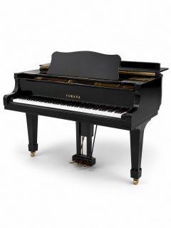 Yamaha, G5 Disklavier, full front view with the lid closed