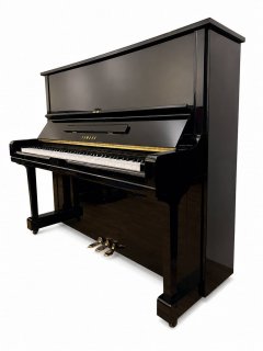 Yamaha, U3, 1975, 19637xx, full front view against a plain background