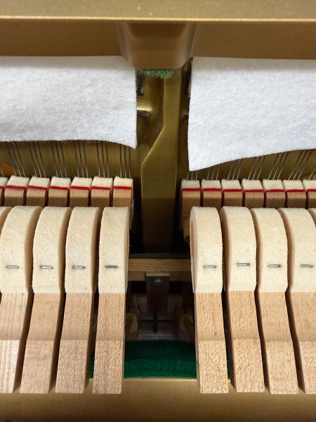 Yamaha, U10A, 50728xx, felt hammers and action components close-up