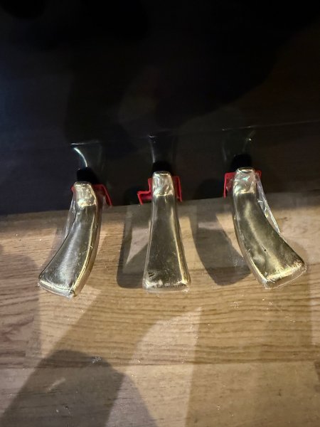 Yamaha, U30BL, 47629xx, three brass pedals close-up